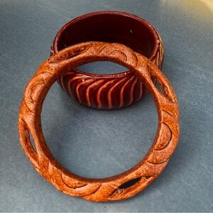 Vintage 1970s Carved Bangles Set in Red and Brown